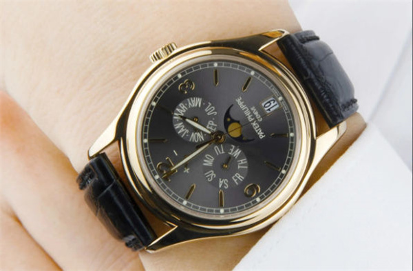 百达翡丽很久不戴不走了处理办法推荐（图）