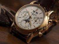 百达翡丽手表机芯里面有划痕应该咋办